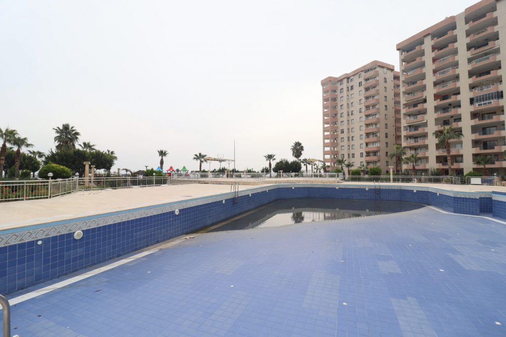 MERSİN ERDEMLİ ÇEŞMELİ ALTUNÖREN 2 SİTESİ EŞYALI SATILIK 2+1 DAİRE