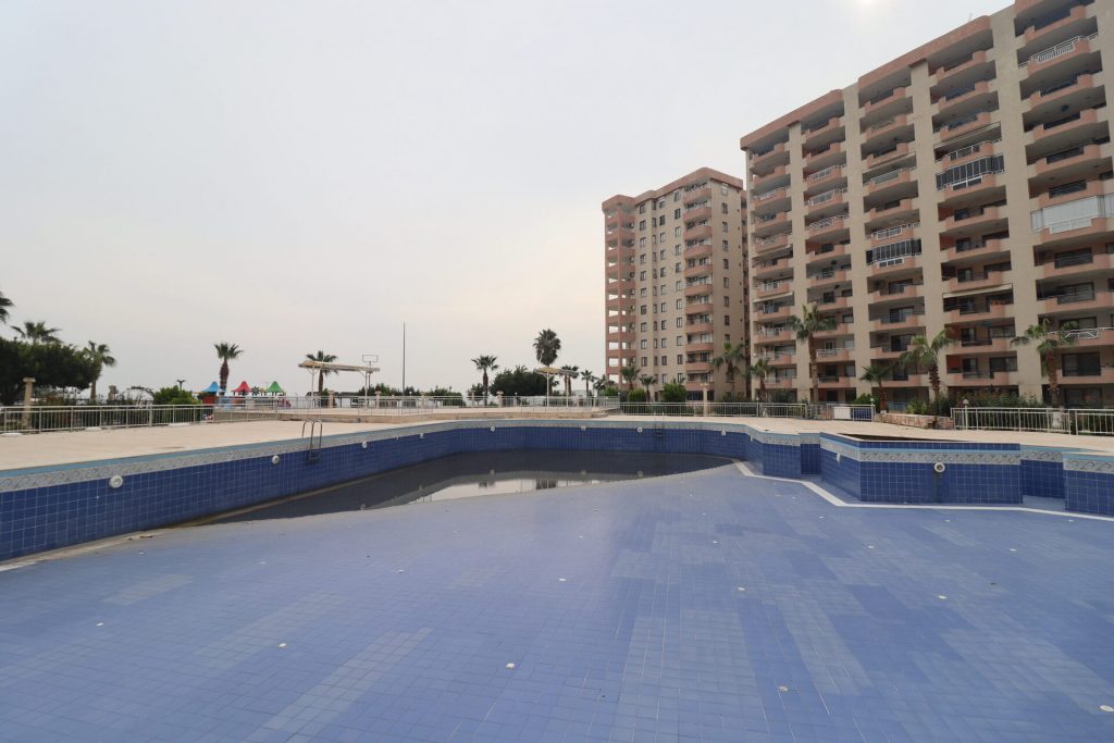 MERSİN ERDEMLİ ÇEŞMELİ ALTUNÖREN 2 SİTESİ EŞYALI SATILIK 2+1 DAİRE
