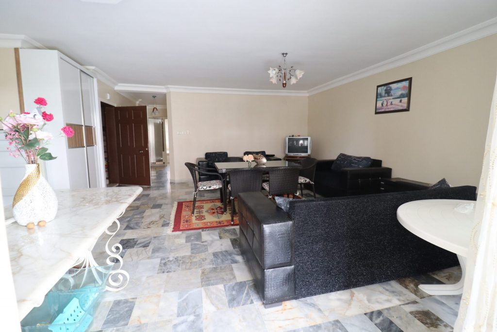 MERSİN ERDEMLİ ÇEŞMELİ ALTUNÖREN 2 SİTESİ EŞYALI SATILIK 2+1 DAİRE