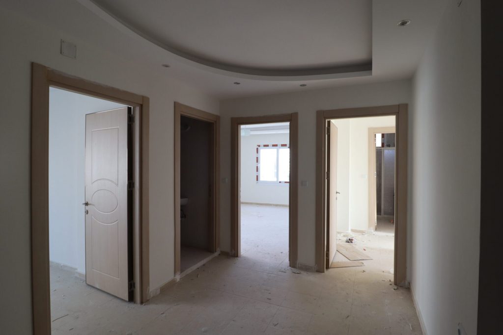 ERDEMLİ ALATA ANAYOL ÜZERİ 3+1 SIFIR KİRALIK DAİRE
