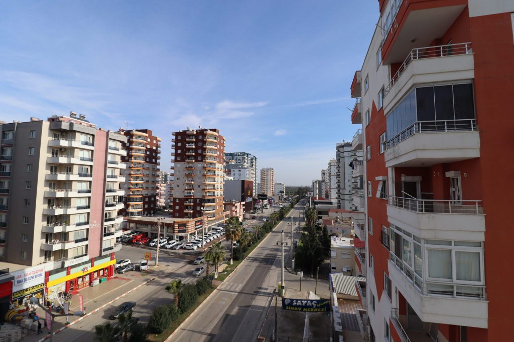 ERDEMLİ ALATA ANAYOL ÜZERİ 3+1 SIFIR KİRALIK DAİRE