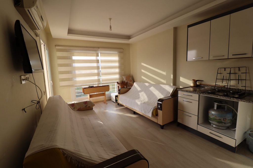 MERSİN ERDEMLİ TÖMÜK İNCE ALİ SİTESİ 1+1 EŞYALI KİRALIK DAİRE