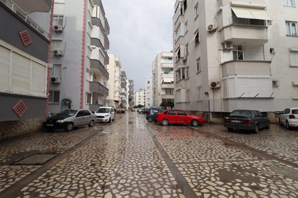 Mersin Erdemli Güzeldağ Havuzlu Sitede Satılık 2+1 Eşyalı Daire