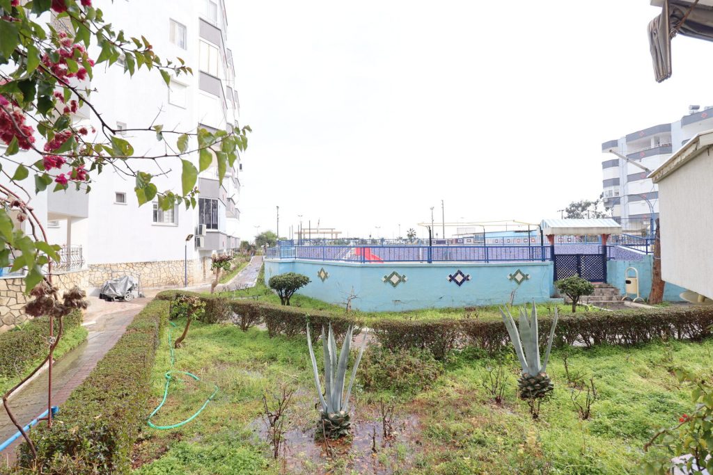 Mersin Erdemli Güzeldağ Havuzlu Sitede Satılık 2+1 Eşyalı Daire