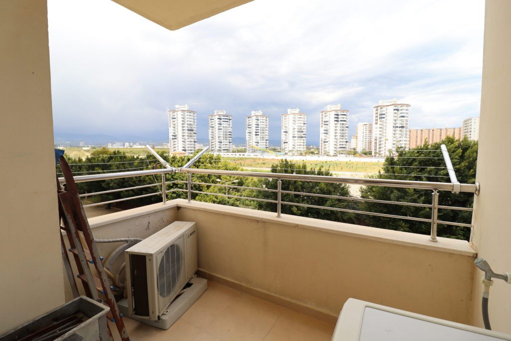 Mersin Kargıpınarı Queenaba Sitesi Eşyasız Satılık 3+1 Köşe Daire