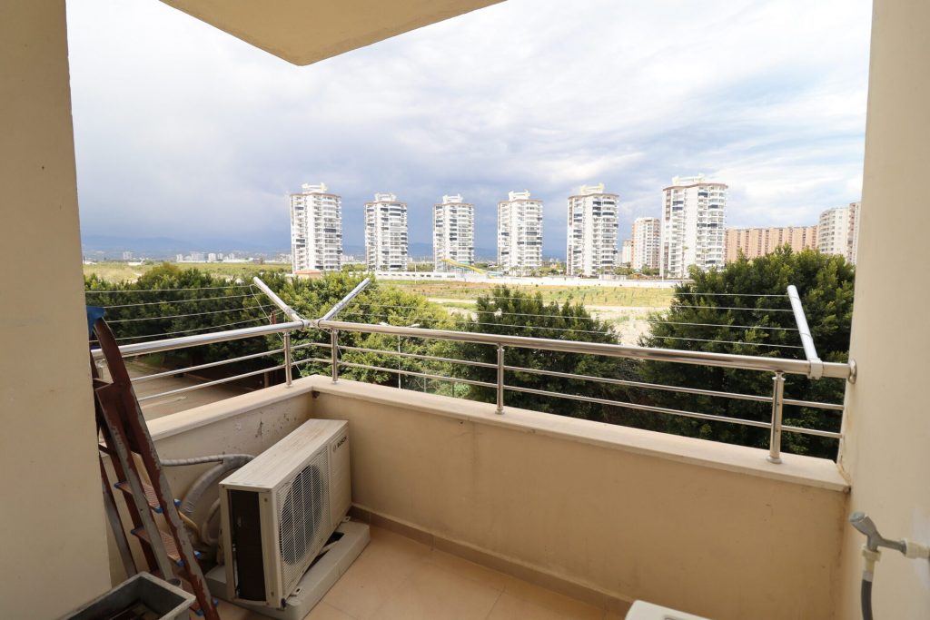 Mersin Kargıpınarı Queenaba Sitesi Eşyasız Satılık 3+1 Köşe Daire