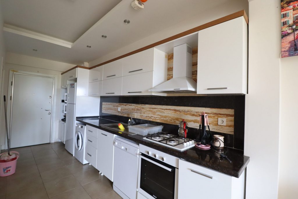 MERSİN ERDEMLİ KARGIPINARI QUEENABA 3 SİTESİ EŞYALI SATILIK 1+1 YAZLIK DAİRE