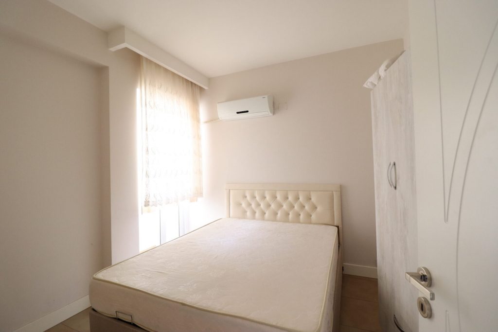 MERSİN ERDEMLİ KARGIPINARI QUEENABA 3 SİTESİ EŞYALI SATILIK 1+1 YAZLIK DAİRE