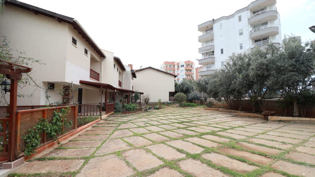 Mersin Ayaş Ankaralı Onlar Sitesi Satılık Villa