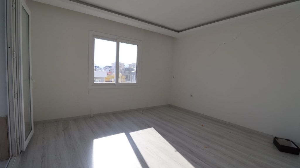 Erdemli Merkez  Mahallesi Satılık 3+1 Daire