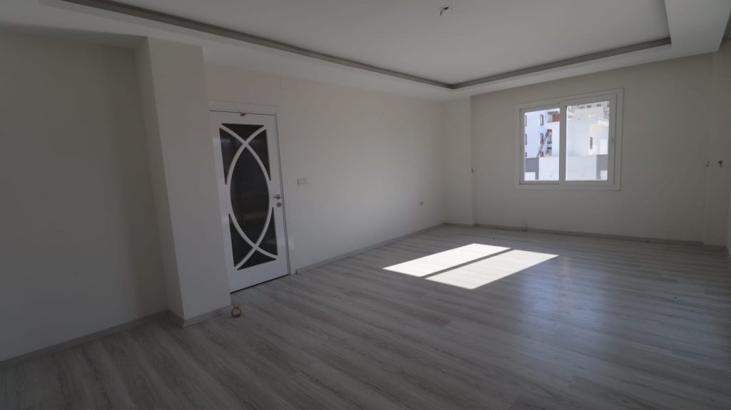 Erdemli Merkez  Mahallesi Satılık 3+1 Daire