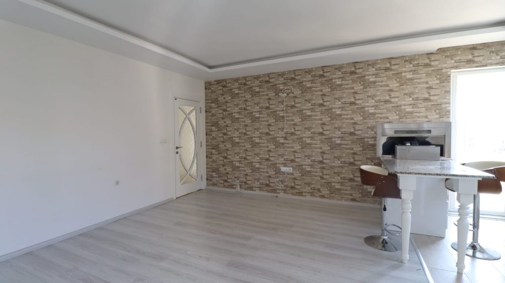 Erdemli Merkez  Mahallesi Satılık 3+1 Daire