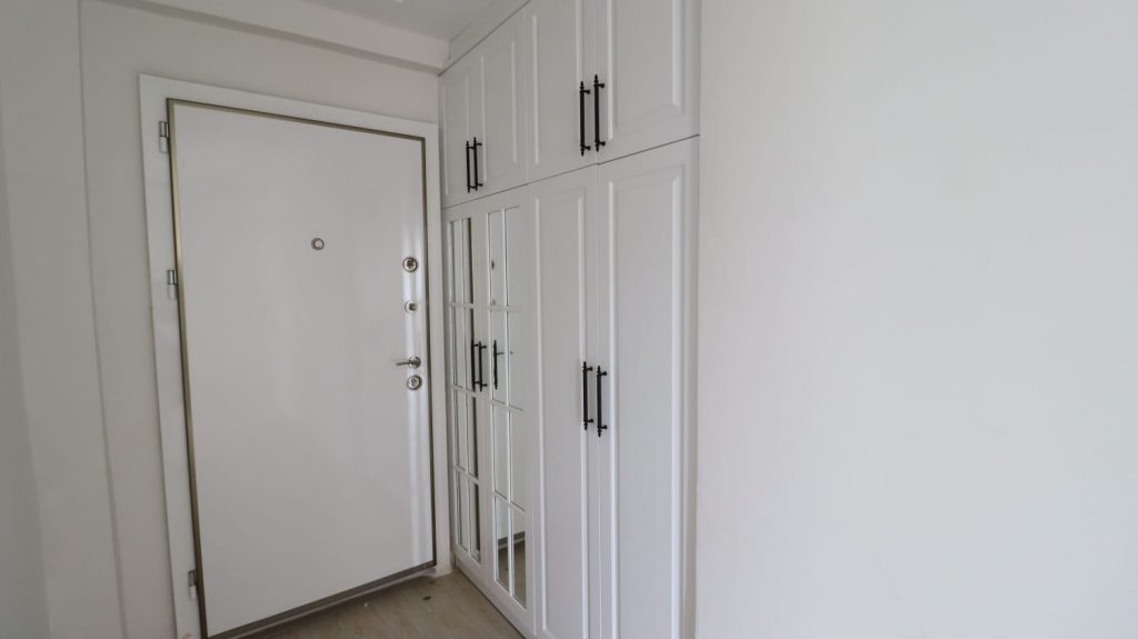 Erdemli Merkez  Mahallesi Satılık 3+1 Daire