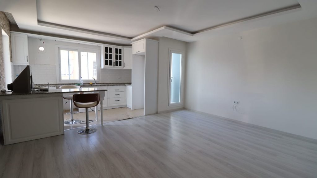 Erdemli Merkez  Mahallesi Satılık 3+1 Daire
