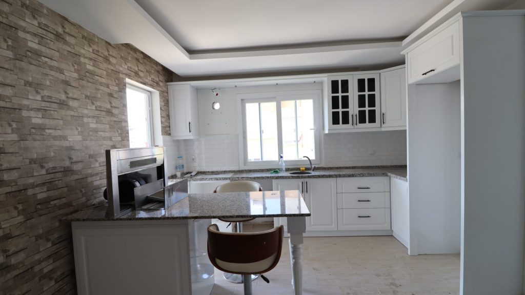 Erdemli Merkez  Mahallesi Satılık 3+1 Daire