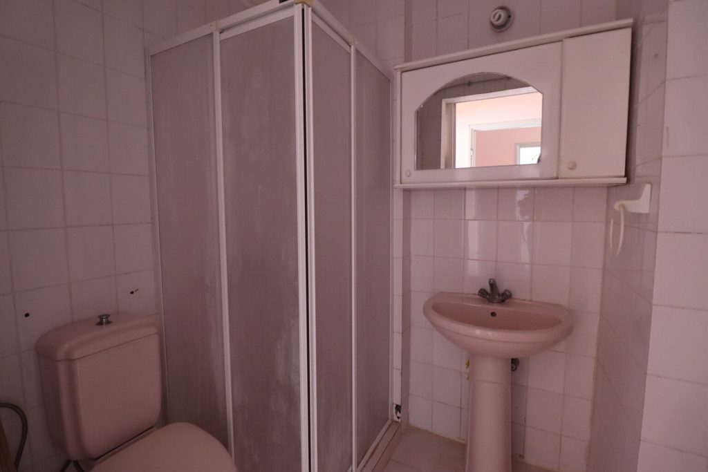 MERSİN ERDEMLİ TÖMÜK ÖNER TATİL SİTESİ YÜKSEK KAT EŞYALI KİRALIK YAZLIK DAİRE