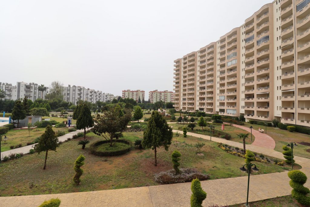 Mersin Erdemli Kargıpınarı Queenaba Sitesi Eşyalı Satılık 2+1 Cam Balkonlu Daire