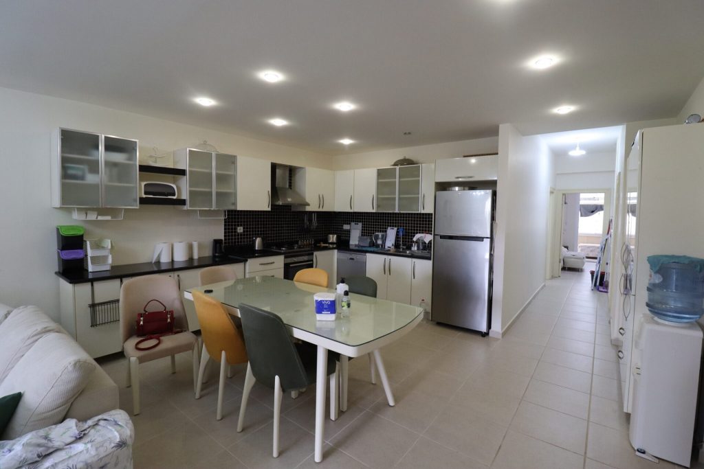 Mersin Erdemli Kargıpınarı Queenaba Sitesi Eşyalı Satılık 2+1 Cam Balkonlu Daire