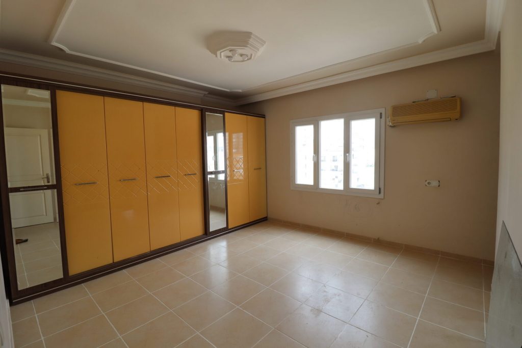 Mersin Erdemli Alata Ultra Lüks Satılık Cepheleri Açık 4+1 Daire