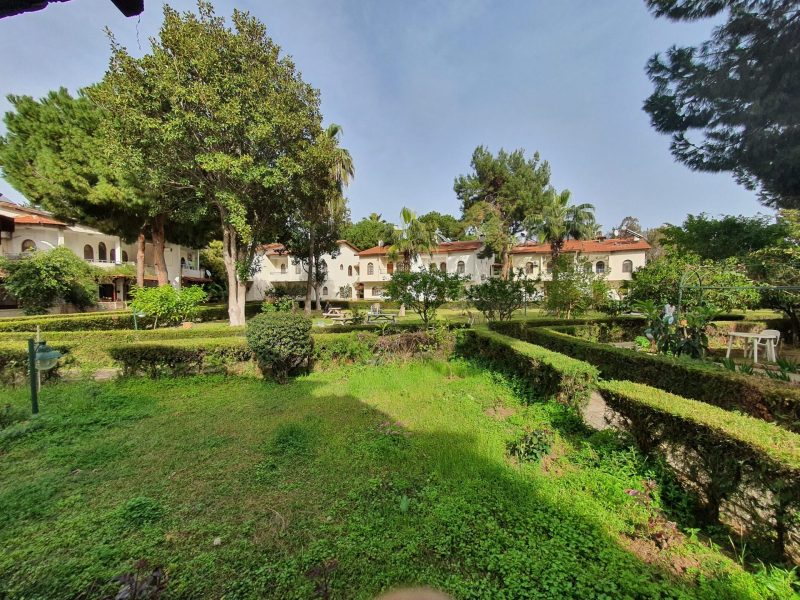 Mersin Erdemli Kargıpınarı Denize Sıfır Sörf Sitesi Satılık 4+1 Villa
