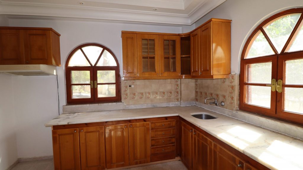 Mersin Erdemli Kargıpınarı Denize Sıfır Sörf Sitesi Satılık 4+1 Villa