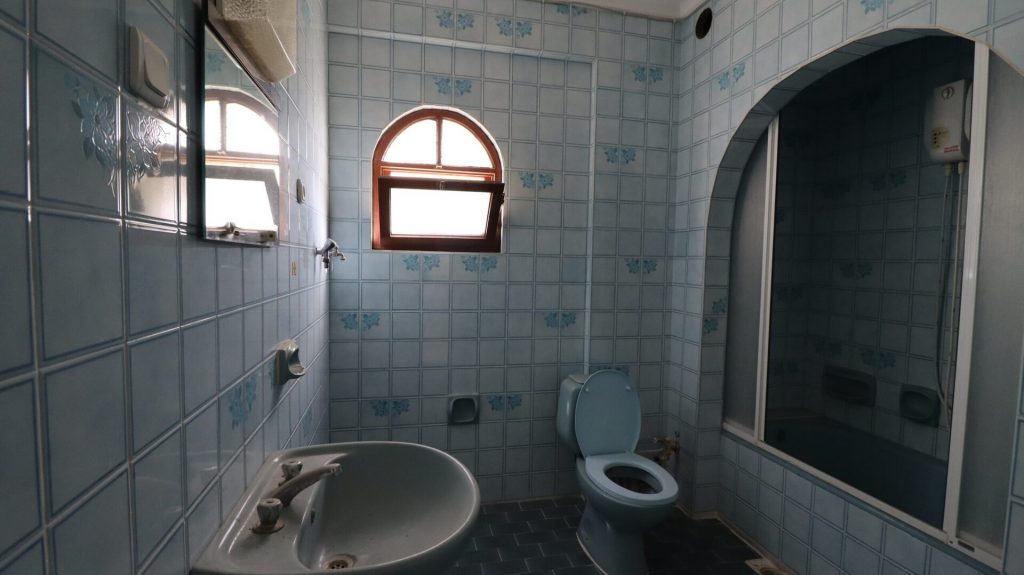 Mersin Erdemli Kargıpınarı Denize Sıfır Sörf Sitesi Satılık 4+1 Villa