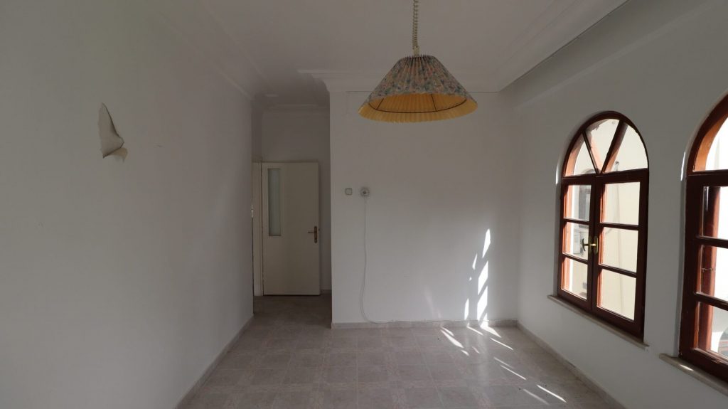 Mersin Erdemli Kargıpınarı Denize Sıfır Sörf Sitesi Satılık 4+1 Villa