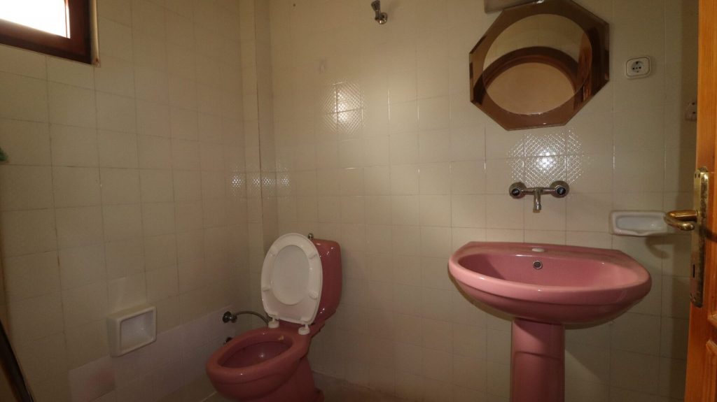 Mersin Erdemli Kargıpınarı Denize Sıfır Sörf Sitesi Satılık 4+1 Villa