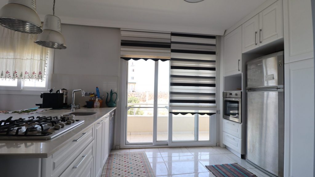 Kumkuyu Deniz Manzaralı Satılık Bağımsız 4+1 Villa