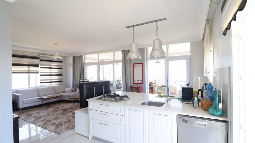 Kumkuyu Deniz Manzaralı Satılık Bağımsız 4+1 Villa