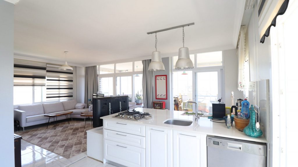 Kumkuyu Deniz Manzaralı Satılık Bağımsız 4+1 Villa