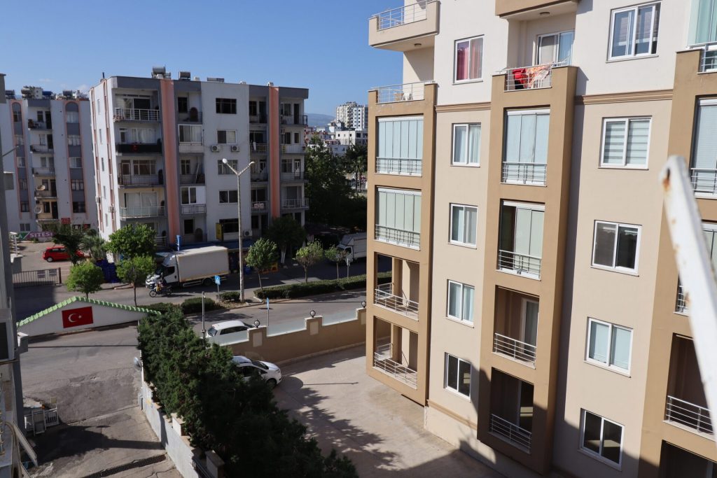 Mersin Erdemli Merkez Erdemkent Sitesinde Eşyalı Satılık 2+1 Daire