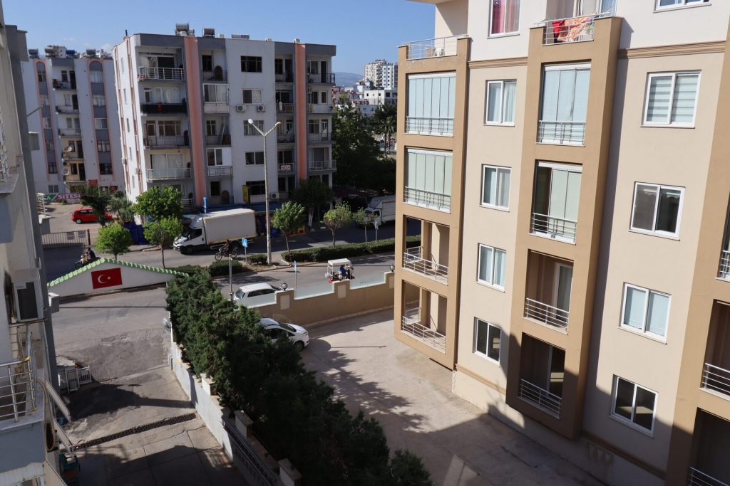 Mersin Erdemli Merkez Erdemkent Sitesinde Eşyalı Satılık 2+1 Daire