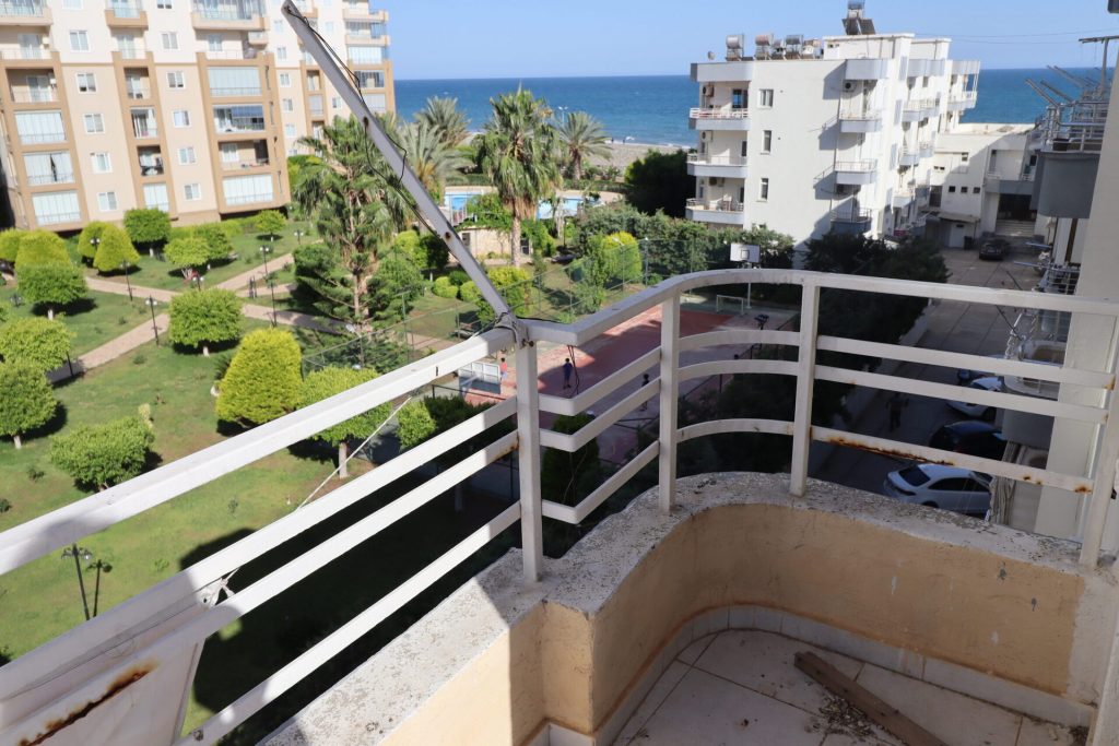 Mersin Erdemli Merkez Erdemkent Sitesinde Eşyalı Satılık 2+1 Daire