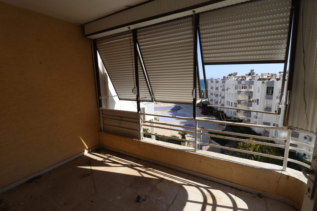 Mersin Erdemli Merkez Erdemkent Sitesinde Eşyalı Satılık 2+1 Daire