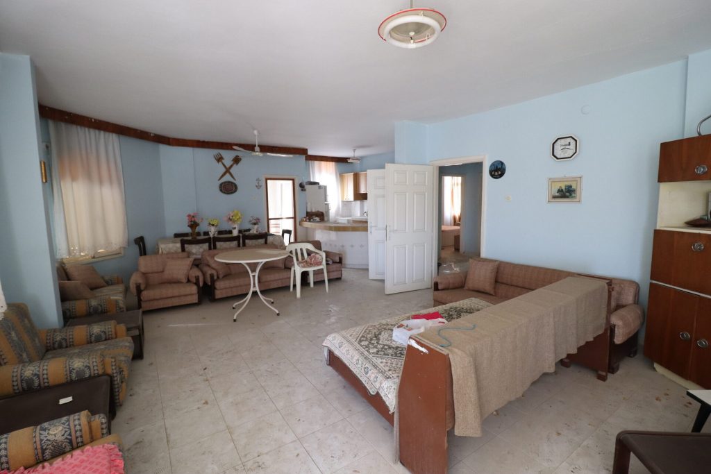Mersin Erdemli Merkez Erdemkent Sitesinde Eşyalı Satılık 2+1 Daire