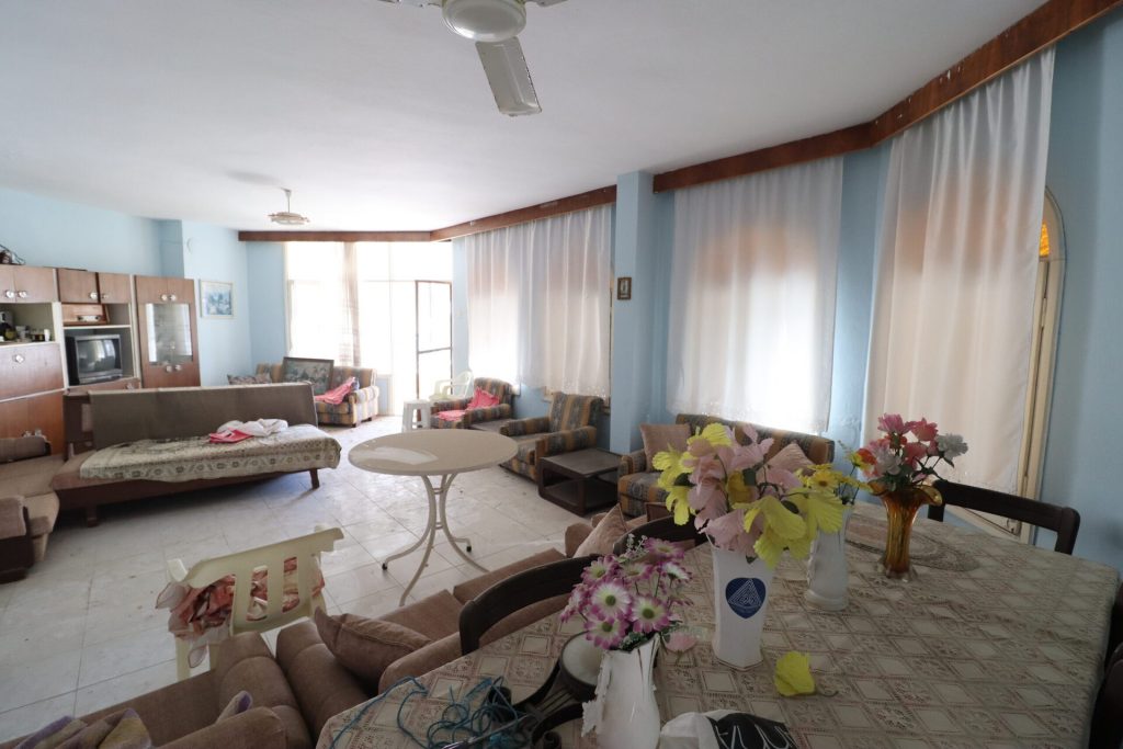 Mersin Erdemli Merkez Erdemkent Sitesinde Eşyalı Satılık 2+1 Daire