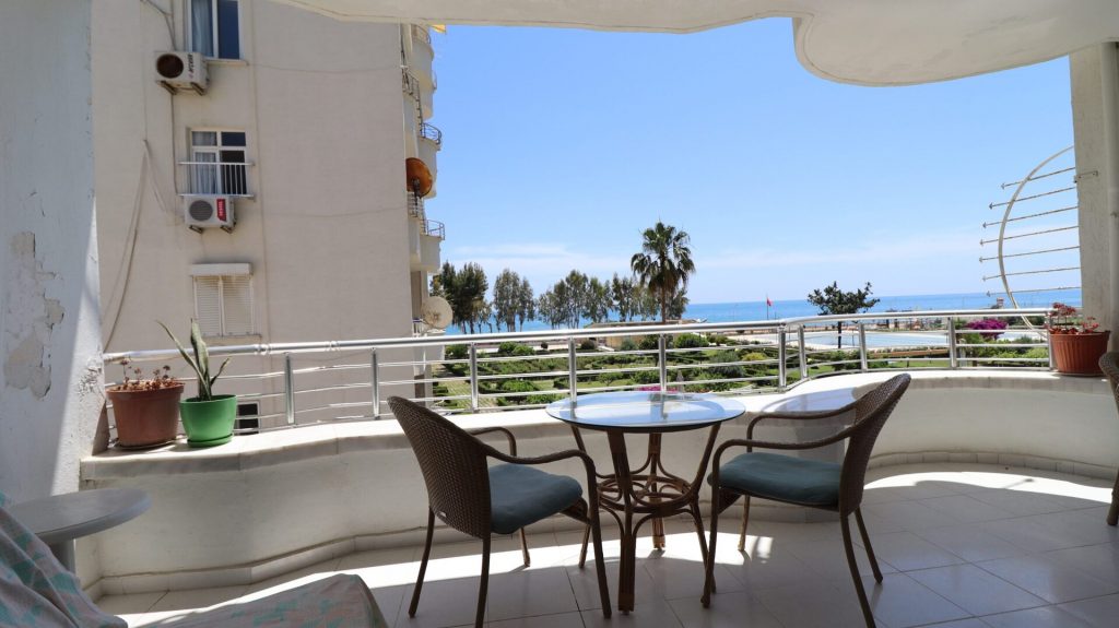 Erdemli Arpaçbahşiş Güneş 3 Sitesi Denize Sıfır Satılık Daire