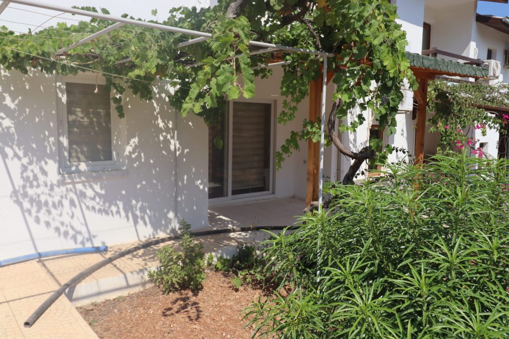 Mersin Tisan Satılık Denize Sıfır 3+1 Villa