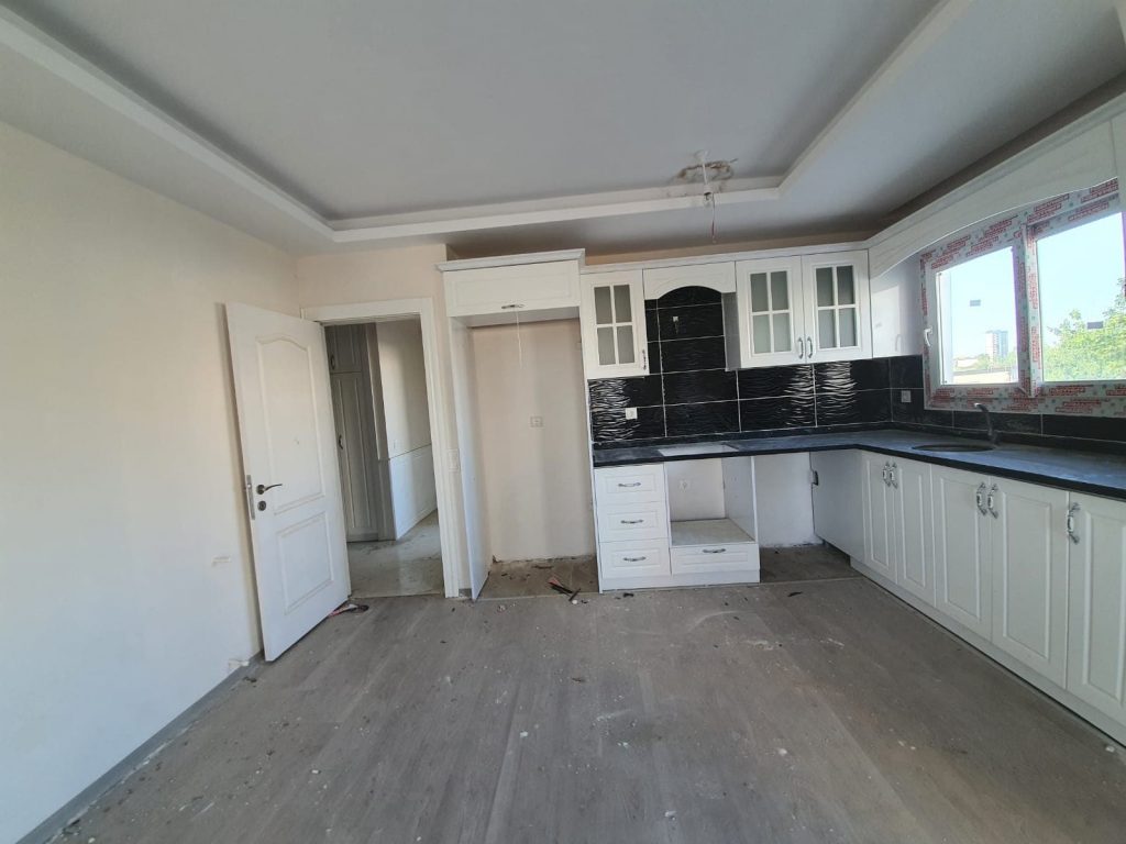 Mersin Erdemli Arpaçbahşiş My Royal Sitesi Teraslı 3+1 Satılık Daire