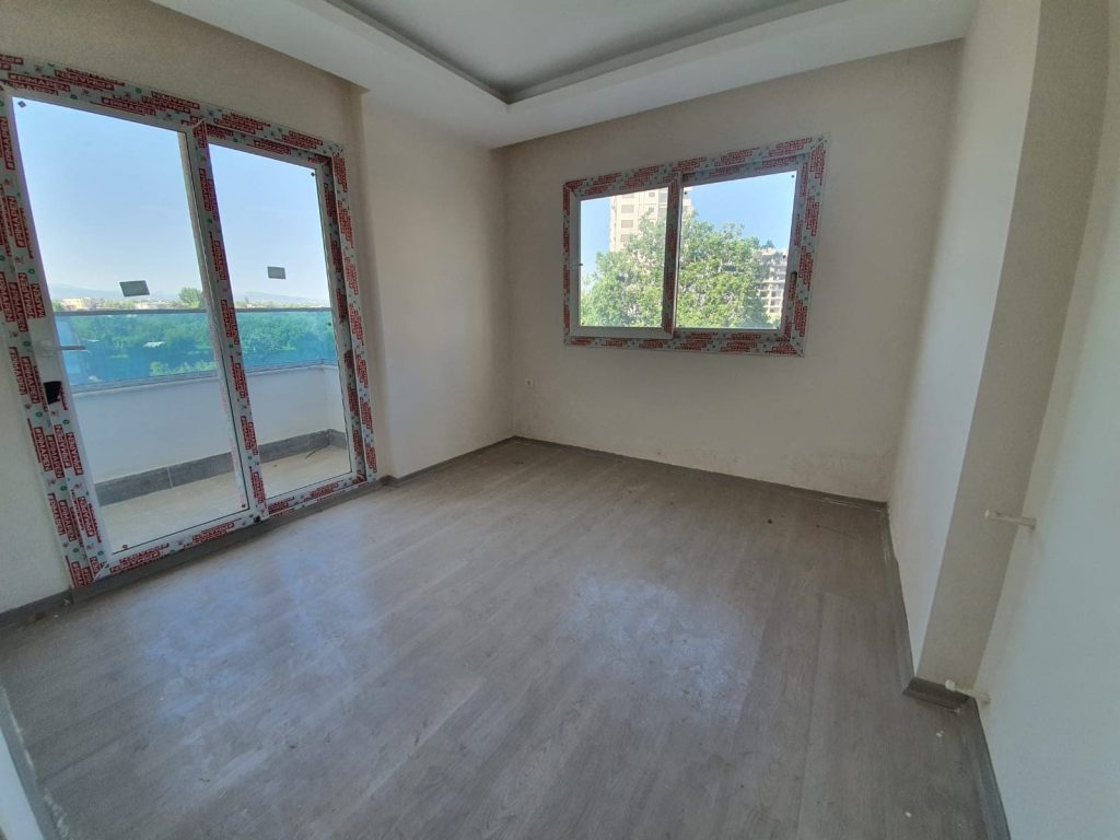 Mersin Erdemli Arpaçbahşiş My Royal Sitesi Teraslı 3+1 Satılık Daire