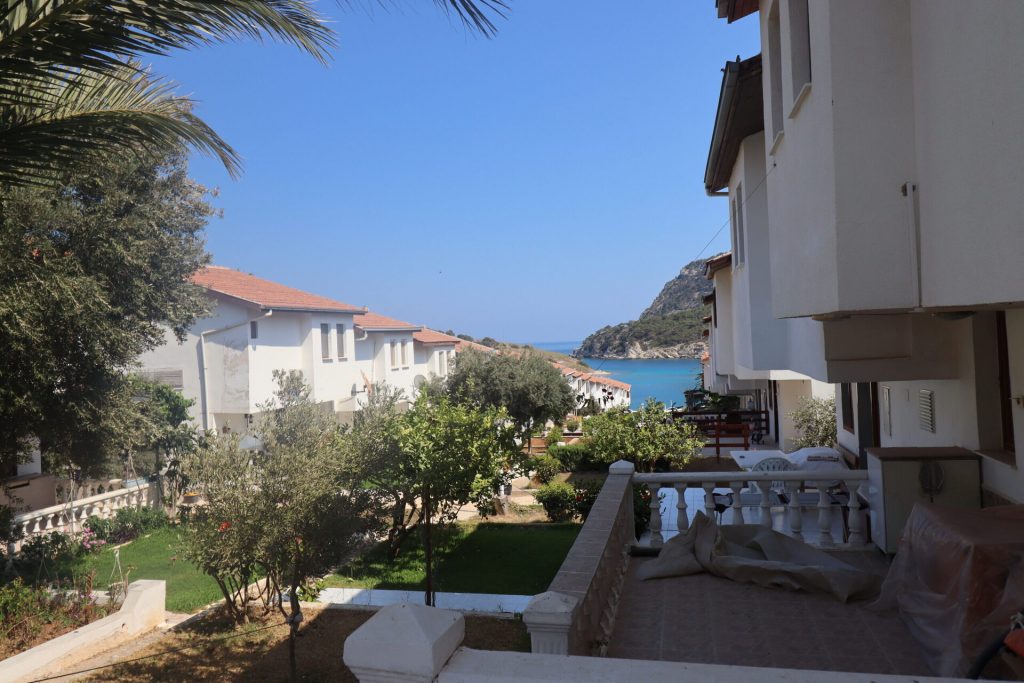 Mersin Tisan Satılık Denize Sıfır 3+1 Villa