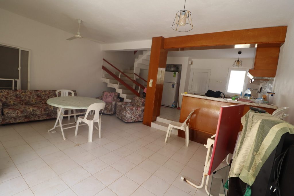 Mersin Tisan Satılık Denize Sıfır 3+1 Villa