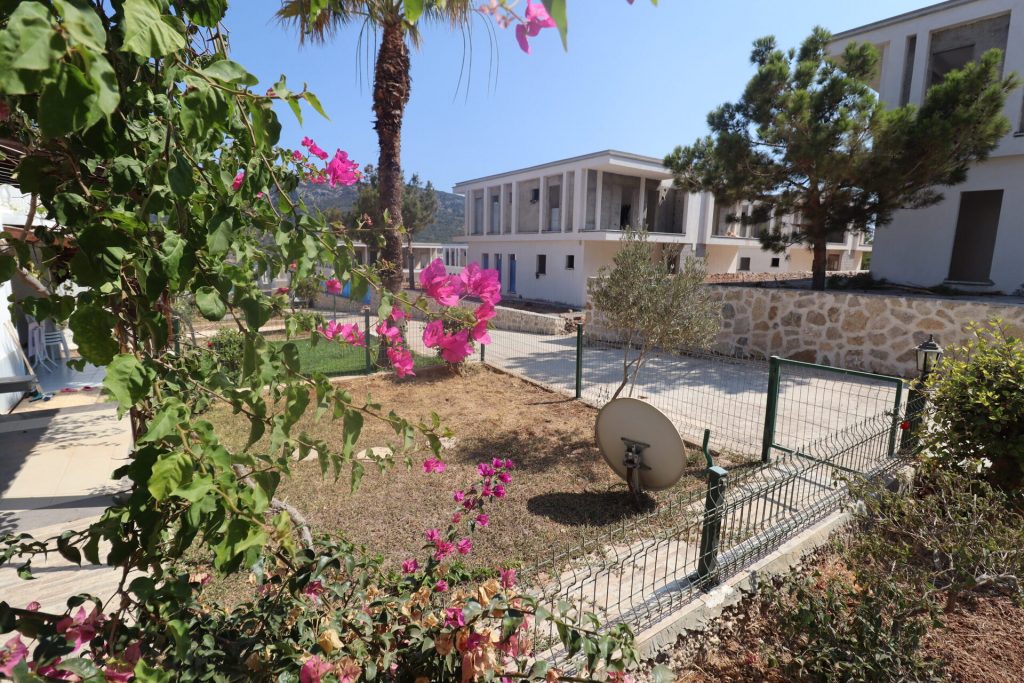 Mersin Tisan Satılık Denize Sıfır 3+1 Villa