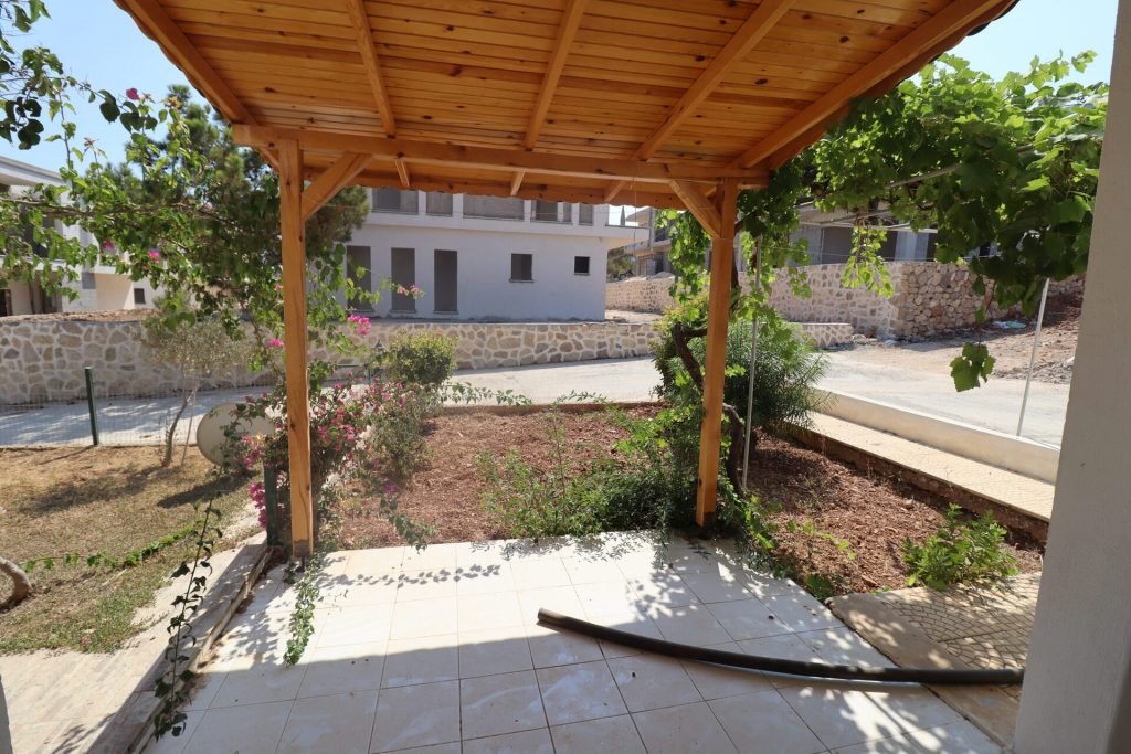 Mersin Tisan Satılık Denize Sıfır 3+1 Villa