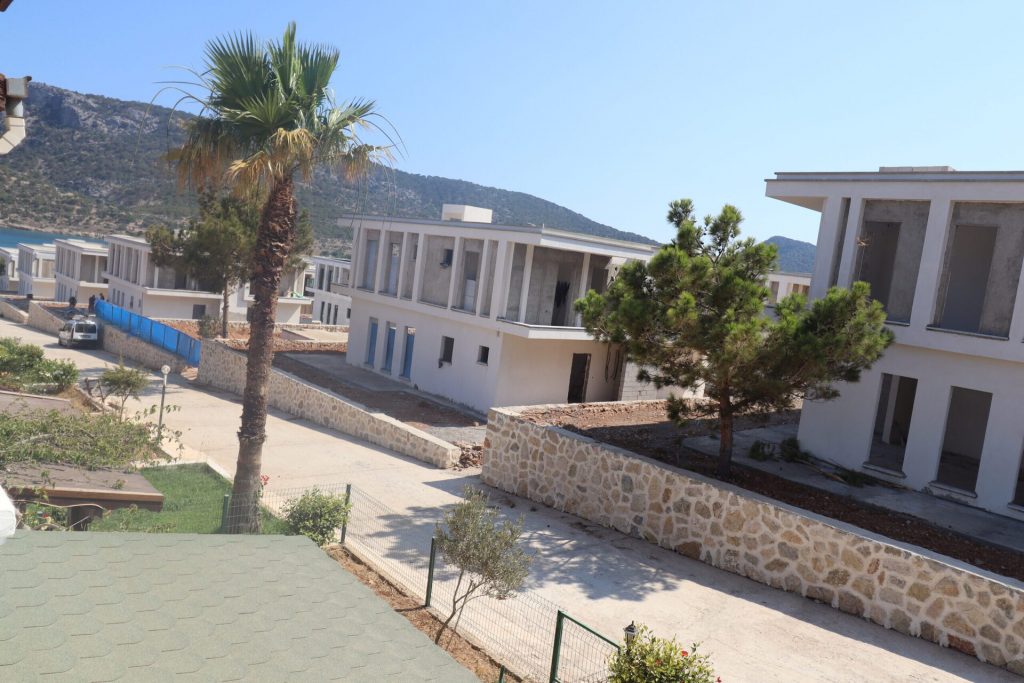 Mersin Tisan Satılık Denize Sıfır 3+1 Villa
