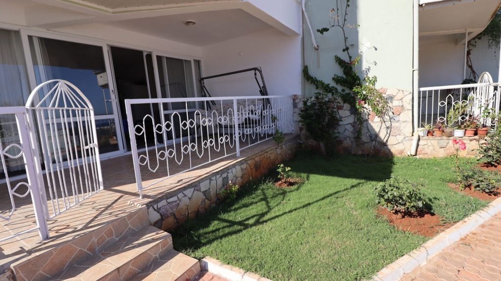 Mersin Erdemli Kocahasanlı Gür Tur Sitesi Eşyalı Satılık 2+1 Daire