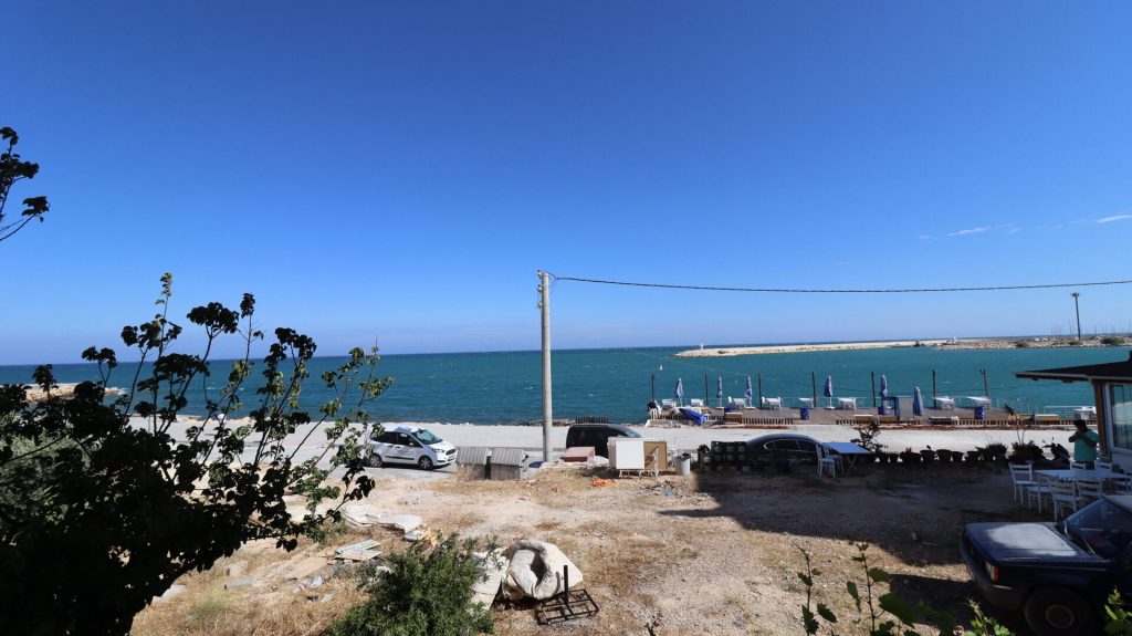 Kumkuyu Denize Sıfır Satılık 2+1 Deniz Manzaralı Müstakil Tarzda Daire