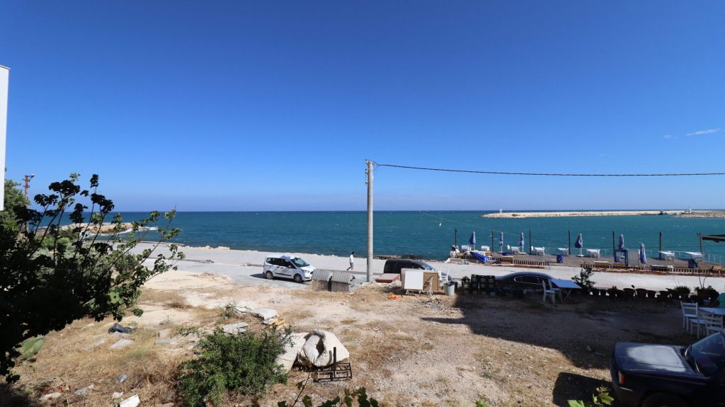 Kumkuyu Denize Sıfır Satılık 2+1 Deniz Manzaralı Müstakil Tarzda Daire