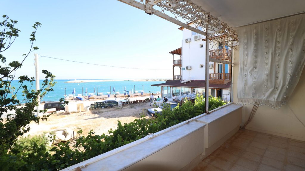 Kumkuyu Denize Sıfır Satılık 2+1 Deniz Manzaralı Müstakil Tarzda Daire